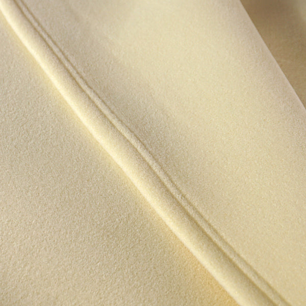 Frazada Fibra De Espuma Aislante Antialérgica Premium / Crema Arlin