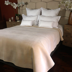 Frazada Fibra De Espuma Aislante Antialérgica Premium / Beige Arlin